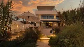 Villa a la venta en Costabella con 6 dormitorios