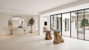 Villa con 5 dormitorios en venta en Las Brisas