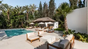Villa con 5 dormitorios en venta en Las Brisas