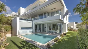 5 bedrooms villa for sale in Nueva Andalucia