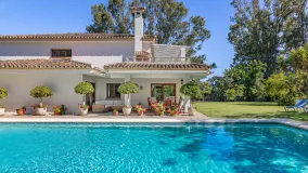 Se vende villa de 5 dormitorios en Guadalmansa Playa