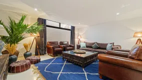 Nueva Andalucia 6 bedrooms villa for sale