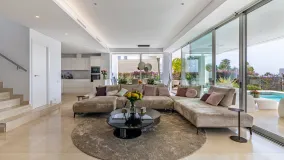 Buy villa in Rio Real