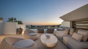 For sale semi detached house in Nueva Andalucia