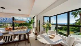 For sale villa in Nueva Andalucia