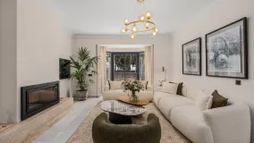 Villa en venta en Altos del Rodeo con 6 dormitorios