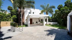 Villa en venta en La Quinta con 5 dormitorios