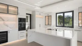 Villa en venta con 4 dormitorios en La Resina Golf