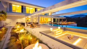 8 bedrooms villa for sale in El Madroñal