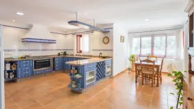 For sale villa in Altos Reales with 5 bedrooms