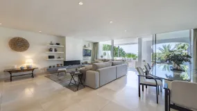 Atico duplex con 3 dormitorios en venta en Marina Puente Romano