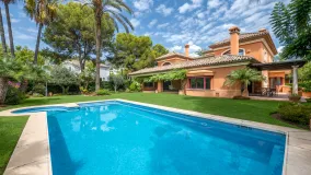 Comprar villa en Altos Reales con 4 dormitorios