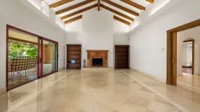 Comprar villa en Altos Reales con 4 dormitorios