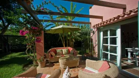 Country house for sale in Estepona