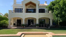 Comprar villa en Balcones de Sierra Blanca de 5 dormitorios