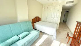 For sale apartment in Estepona Old Town with 3 bedrooms