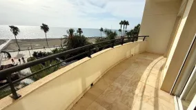 For sale apartment in Estepona Old Town with 3 bedrooms