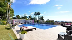 Comprar villa en Elviria de 8 dormitorios