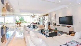 Comprar apartamento con 3 dormitorios en Costalita