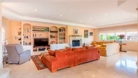 Villa en venta de 6 dormitorios en Paraiso Alto