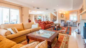 Villa en venta de 6 dormitorios en Paraiso Alto