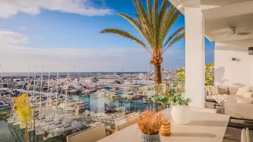 For sale 4 bedrooms penthouse in Puerto