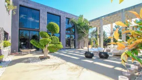 For sale Atalaya Golf villa with 5 bedrooms