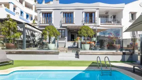 Se vende pareado de 5 dormitorios en La Heredia