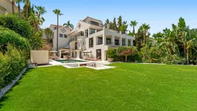 Buy Nueva Andalucia villa