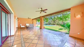 6 bedrooms villa in Altos Reales for sale