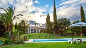 Se vende villa con 6 dormitorios en Mijas Costa
