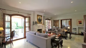 Villa with 6 bedrooms for sale in Marbella Centro