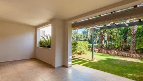 Apartamento planta baja en venta en Medina de Banús