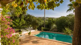 For sale 6 bedrooms cortijo in Benahavis