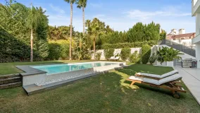 For sale villa with 5 bedrooms in Marbella - Puerto Banus