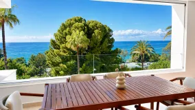 For sale Rio Real apartment with 4 bedrooms