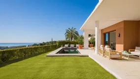 Buy apartment with 3 bedrooms in Finca Cortesin