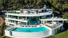 Buy villa in La Zagaleta