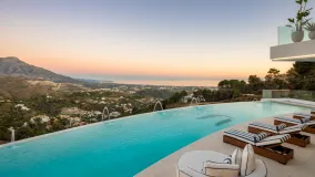 Buy villa in La Zagaleta