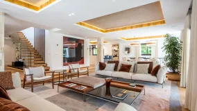 Buy Guadalmina Baja 6 bedrooms villa