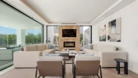 For sale villa with 5 bedrooms in Los Naranjos