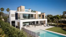 For sale villa with 5 bedrooms in Los Naranjos