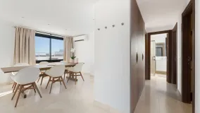 3 bedrooms penthouse in Estepona Town for sale