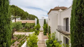 Villa with 8 bedrooms for sale in Zona F