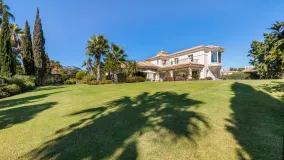 For sale Zona F villa with 4 bedrooms