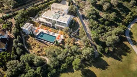 Villa a la venta con 5 dormitorios en Zona L