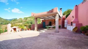 Country house for sale in Los Altos de los Monteros