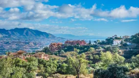 Marbella East plot for sale