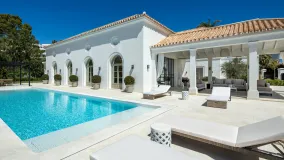 Nueva Andalucia 6 bedrooms villa for sale