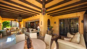 Mansion with 9 bedrooms for sale in New Golden Mile